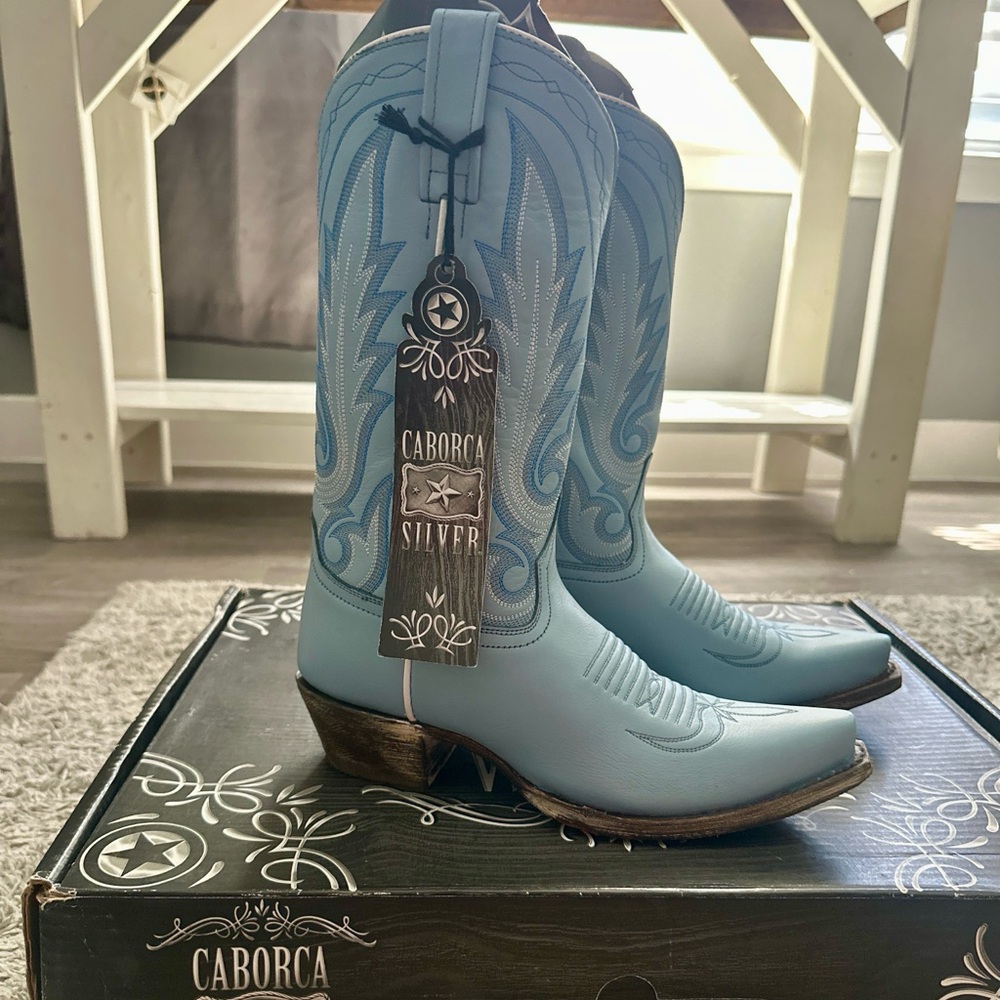 Caborca Silver by Liberty Black Powder Blue Snip Toe Western Boots Size 9B NWT